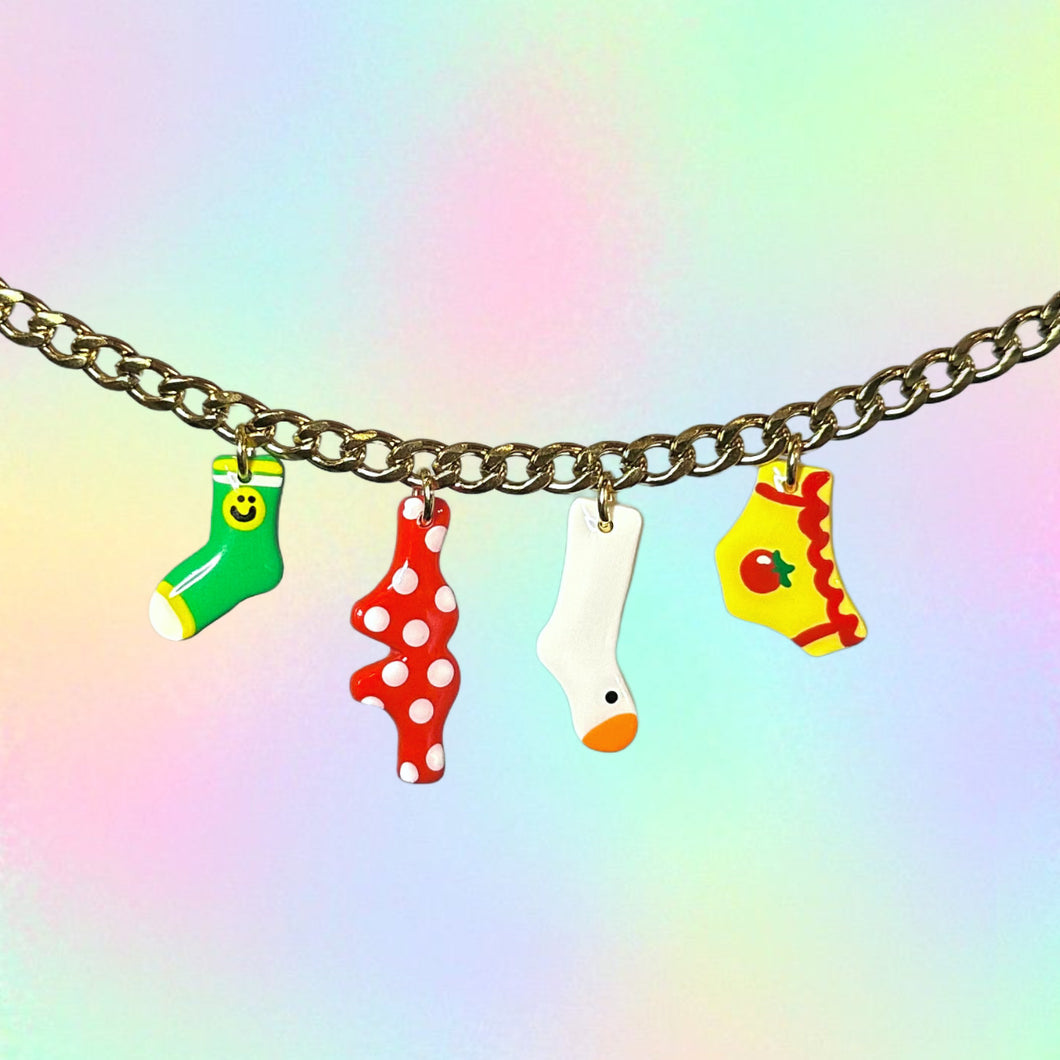 CLOTHESLINE NECKLACE #08