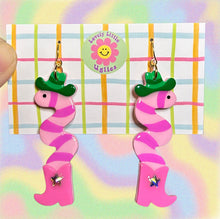 Load image into Gallery viewer, COWBOY WORM 03
